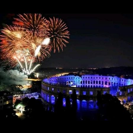 Apartment Ory 2 Between The Beach And City Center Pula Exterior foto
