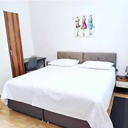 Apartment Ory 2 Between The Beach And City Center Pula Exterior foto