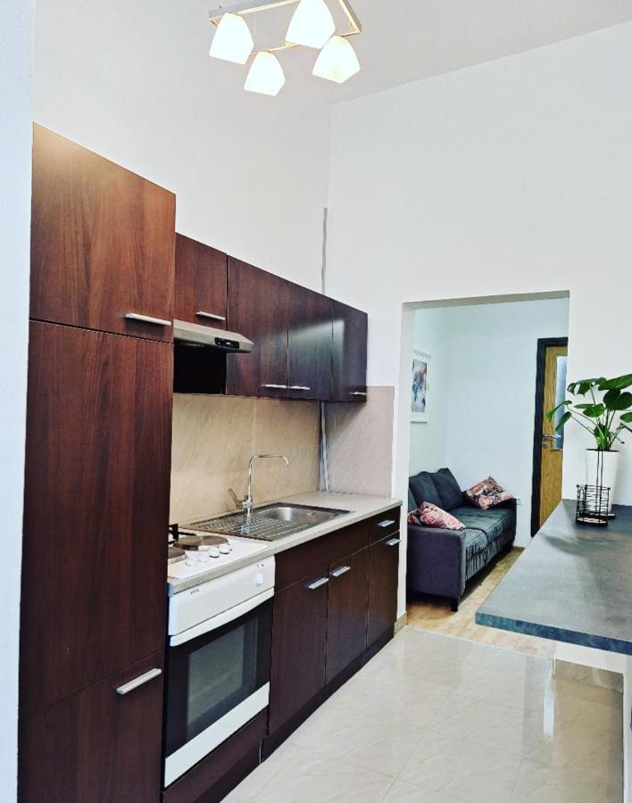 Apartment Ory 2 Between The Beach And City Center Pula Exterior foto